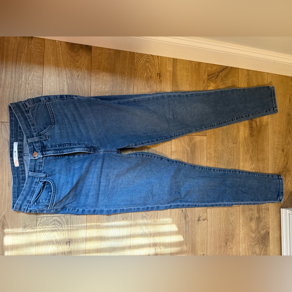 Joe's Jeans Denim NEVER WORN! NWOT! Nonsmoking home